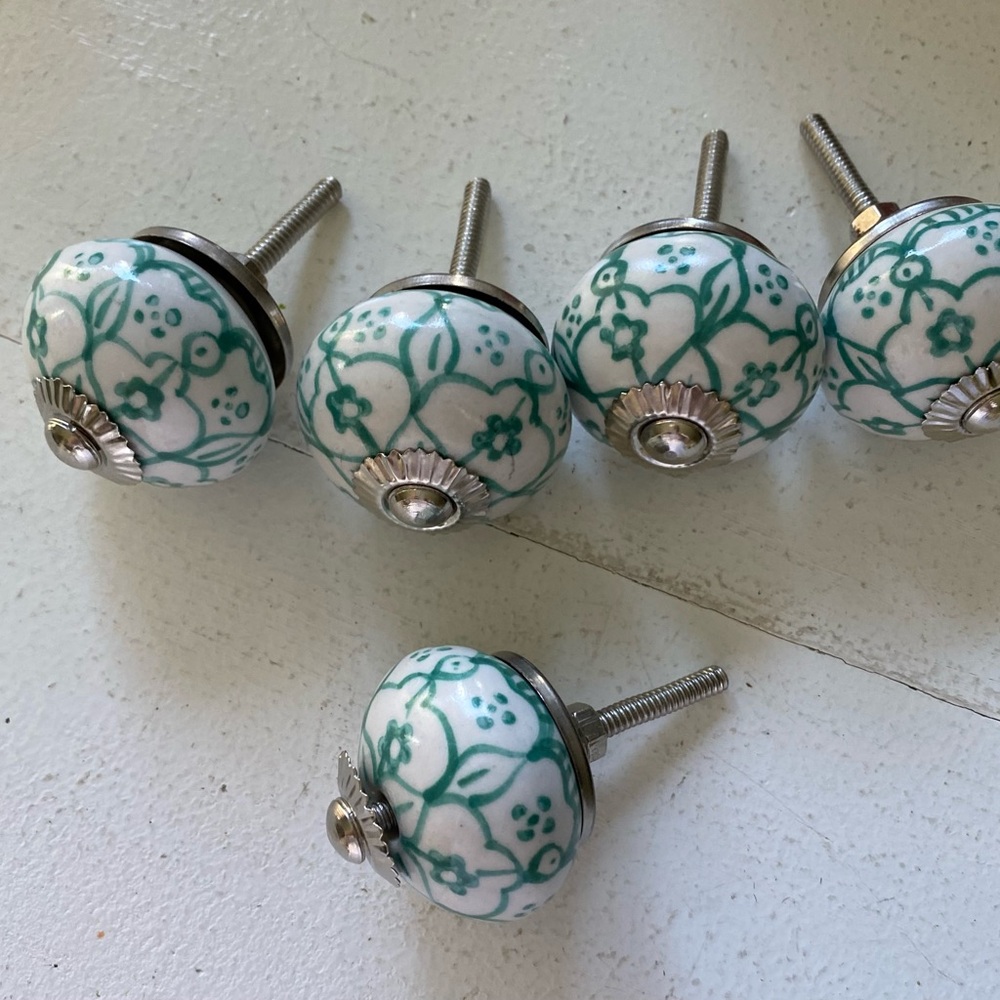 Set of 5 drawer knobs - Picture 3 of 4